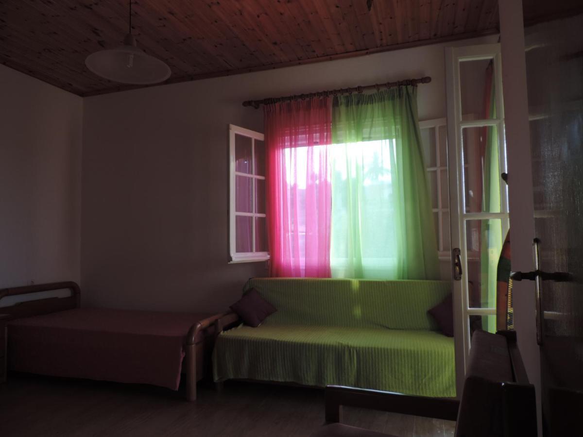 Apartments Peli-Maria Agios Stefanos Avliotes  Bagian luar foto