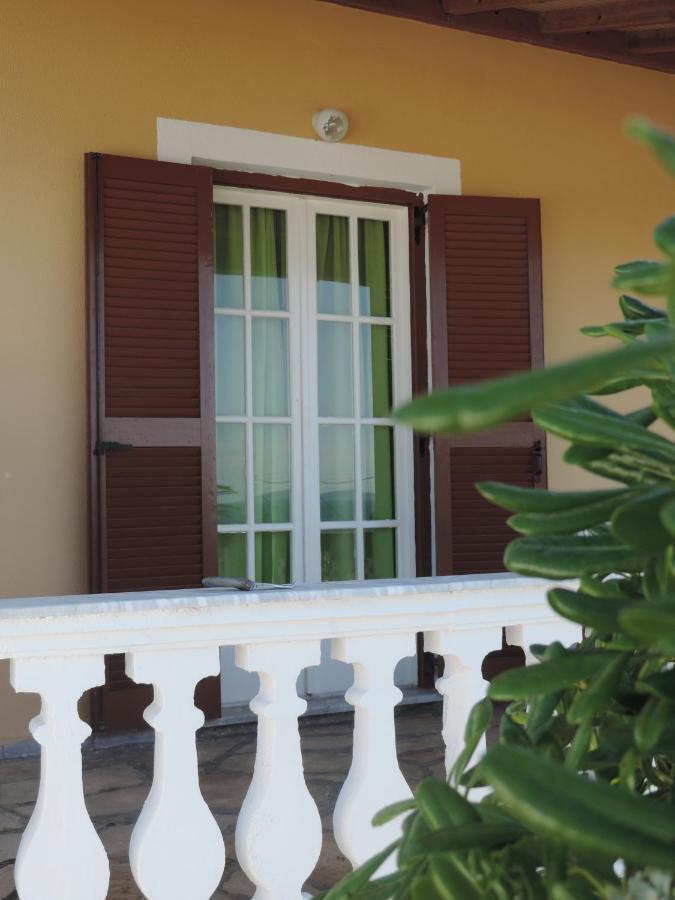 Apartments Peli-Maria Agios Stefanos Avliotes  Bagian luar foto